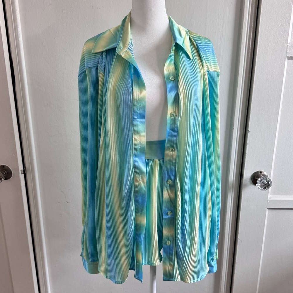 Two Piece 70s Short Set